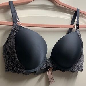 Victoria’s Secret Dream Angels Push-Up Bra 26C